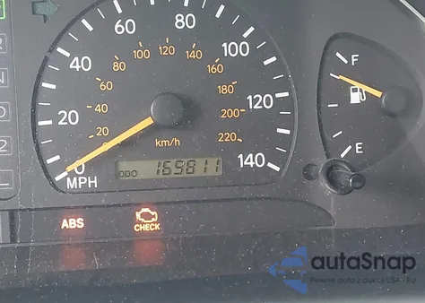 1998 Toyota Avalon Xl z USA, uszkodzony, nr VIN 4T1BF18B3WU253541